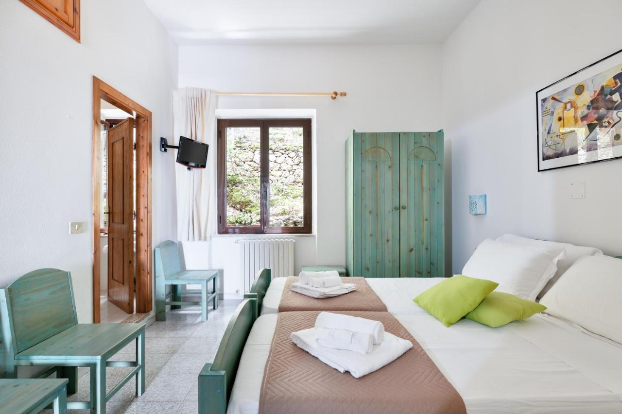 Hotel S'Enis Monte Maccione à Oliena Extérieur photo